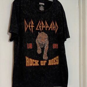 Def Leppard Rock of Ages Short Sleeve Tee - Black